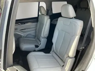 Jeep Grand Cherokee L 2023 4x2 Overland 4dr SUV