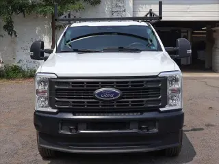 Ford F-250 Super Duty 2023 4x4 XL 4 puertas SuperCab batea de 6.8 pies