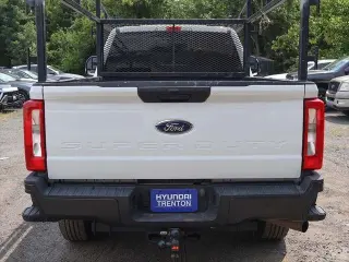 Ford F-250 Super Duty 2023 4x4 XL 4 puertas SuperCab batea de 6.8 pies