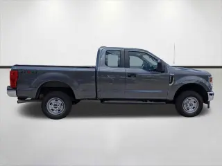 Ford F-250 Super Duty 2022 4x4 XL 4 puertas SuperCab 6.8 pies. SB Pickup
