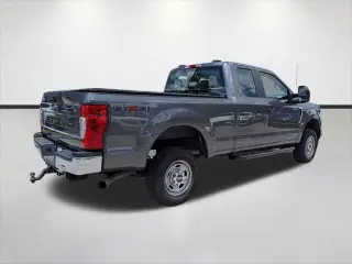 Ford F-250 Super Duty 2022 4x4 XL 4 puertas SuperCab 6.8 pies. SB Pickup