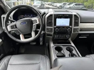 Ford F-250 Super Duty 2017 4x4 Lariat 4dr Crew Cab 6.8 ft. SB Pickup