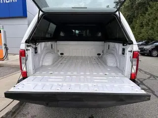 Ford F-250 Super Duty 2017 4x4 Lariat 4dr Crew Cab 6.8 ft. SB Pickup