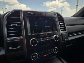 Ford Expedition 2019 4x2 XLT 4dr SUV