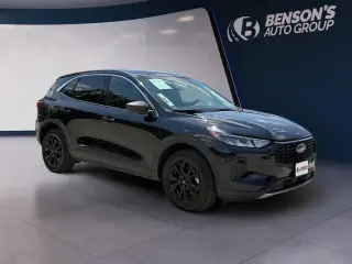 Ford Escape 2024 con tracción en las ruedas AWD, 4 puertas SUV