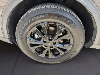 Ford Escape 2024 con tracción en las ruedas AWD, 4 puertas SUV