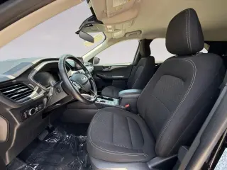 Ford Escape 2024 con tracción en las ruedas AWD, 4 puertas SUV