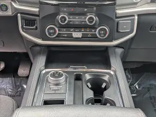 Ford Expedition 2024 4x2 XLT 4p SUV