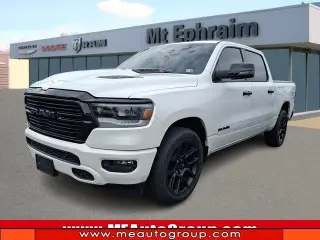 Ram 1500 2023 4x4 Laramie 4p Puerta Crew Cab 5.6 ft. SB Camioneta