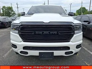 Ram 1500 2023 4x4 Laramie 4p Puerta Crew Cab 5.6 ft. SB Camioneta
