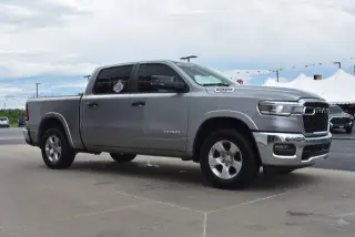 Ram 1500 2025 4x4 Lone Star 4dr Crew Cab 5.6 ft. SB Pickup