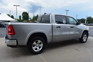 Ram 1500 2025 4x4 Lone Star 4dr Crew Cab 5.6 ft. SB Pickup