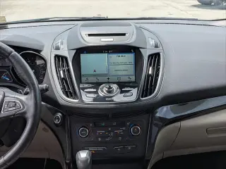 Ford Escape 2017 Titanium 4p SUV