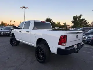 Ram 1500 Classic 2019 4x4 Tradesman Cabina completa 4 puertas 6.3 ft. SB Picaje