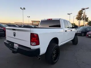 Ram 1500 Classic 2019 4x4 Tradesman Cabina completa 4 puertas 6.3 ft. SB Picaje