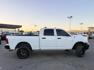 Ram 1500 Classic 2019 4x4 Tradesman Cabina completa 4 puertas 6.3 ft. SB Picaje