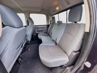 Ram 1500 2017 4x4 Big Horn 4p Cabina Tripla 6,3 pies ST Camioneta