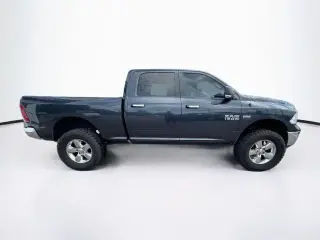 Ram 1500 2017 4x4 Big Horn 4p Cabina Tripla 6,3 pies ST Camioneta
