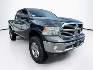Ram 1500 2017 4x4 Big Horn 4p Cabina Tripla 6,3 pies ST Camioneta