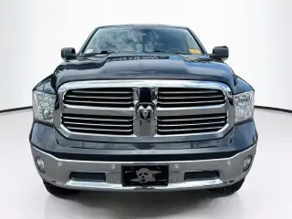 Ram 1500 2017 4x4 Big Horn 4p Cabina Tripla 6,3 pies ST Camioneta