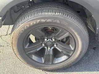 Ram 1500 Clásico 2024 4x4 Warlock 4p Pie de Cabina Crew 5.5 ft. SB Camioneta