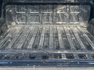 Ram 1500 Clásico 2024 4x4 Warlock 4p Pie de Cabina Crew 5.5 ft. SB Camioneta