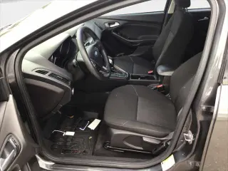 Ford Focus 2017 SEL 4 puertas Hatchback