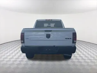 Ram 1500 Classic 2024 4x4 Warlock 4dr Crew Cab 5.5 ft. SB Pickup