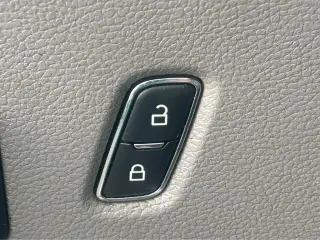 Ford F-350 Super Duty 2021 4x2 XL 2 puertas Cabina Regular 145 in. entre ejes Chasis DRW