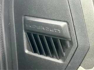 Ford F-350 Super Duty 2021 4x2 XL 2 puertas Cabina Regular 145 in. entre ejes Chasis DRW