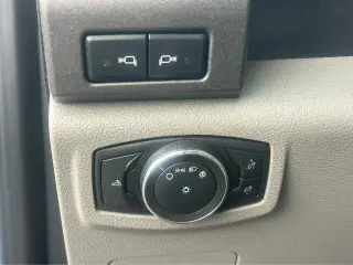 Ford F-350 Super Duty 2021 4x2 XL 2 puertas Cabina Regular 145 in. entre ejes Chasis DRW