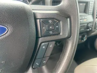 Ford F-350 Super Duty 2021 4x2 XL 2 puertas Cabina Regular 145 in. entre ejes Chasis DRW