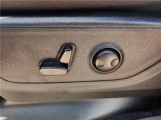 RAM 1500 2025 4x4 Big Horn 4 puertas Crew Cab 5.6 pies. SB Pickup