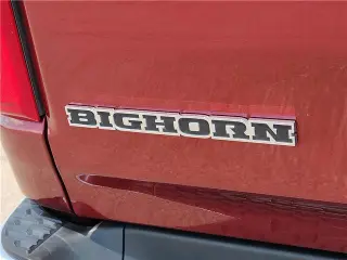 RAM 1500 2025 4x4 Big Horn 4 puertas Crew Cab 5.6 pies. SB Pickup