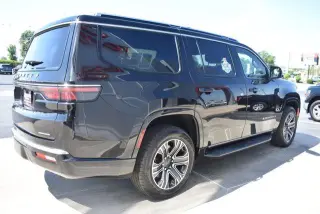 Jeep Wagoneer 2024 4x4 Serie II 4p SUV