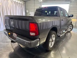 Ram 1500 2017 4x2 Big Horn 4p Puerta Cabina Tripulacion Grande 5.5 ft. SB Pickup