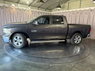 Ram 1500 2017 4x2 Big Horn 4p Puerta Cabina Tripulacion Grande 5.5 ft. SB Pickup