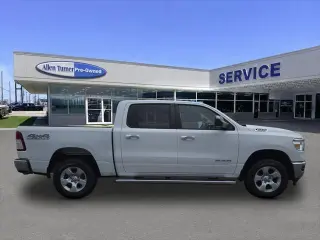 Ram 1500 2020 4x4 Big Horn 4p Cab de Tripulación 5.6 ft. SB Pickup