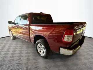 Ram 1500 2020 4x4 Big Horn 4 puertas Crew Cab 5.6 pies de bateo Pickup