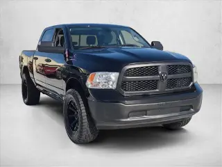 Ram 1500 Clásico 2023 4x4 SLT 4p Crew Cab 5.5 ft. SB Pickup