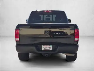 Ram 1500 Clásico 2023 4x4 SLT 4p Crew Cab 5.5 ft. SB Pickup