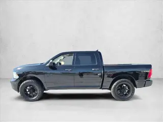 Ram 1500 Clásico 2023 4x4 SLT 4p Crew Cab 5.5 ft. SB Pickup