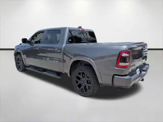 Ram 1500 2020 4x4 Laramie 4p Cab de Tripulación 5.6 ft. SB Camioneta