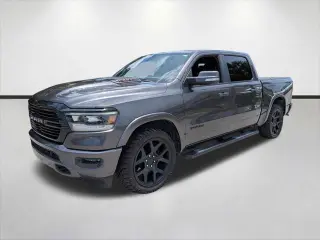 Ram 1500 2020 4x4 Laramie 4p Cab de Tripulación 5.6 ft. SB Camioneta