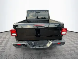 Jeep Gladiator 2023 4x4 Overland 4dr Crew Cab 5.0 ft. SB