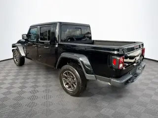 Jeep Gladiator 2023 4x4 Overland 4dr Crew Cab 5.0 ft. SB
