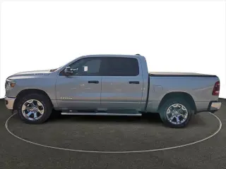 Ram 1500 2023 4x4 Big Horn 4 puertas Crew Cab 5.6 ft. SB Pickup