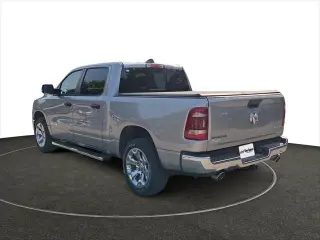 Ram 1500 2023 4x4 Big Horn 4 puertas Crew Cab 5.6 ft. SB Pickup