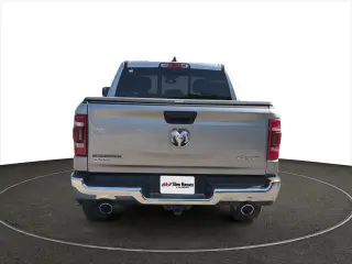 Ram 1500 2023 4x4 Big Horn 4 puertas Crew Cab 5.6 ft. SB Pickup