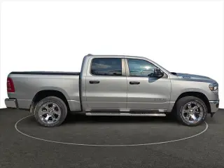 Ram 1500 2023 4x4 Big Horn 4 puertas Crew Cab 5.6 ft. SB Pickup